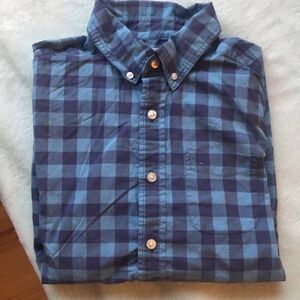 Boys button down shirt. Extremely soft and comfortable. Size 10/12.